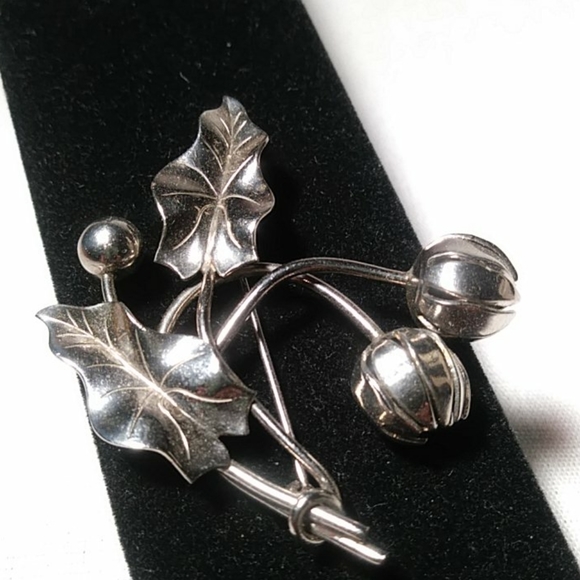 Vintage Leaf w/Pods Silver Tone Brooch - Picture 1 of 4